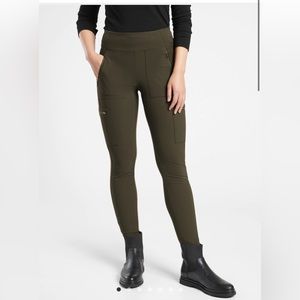 Athleta Headland Hybrid Cargo Tight